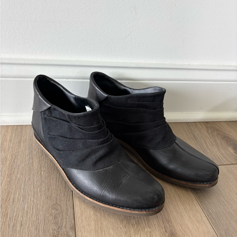 Merrell Women's Black Leather Boots Sz 8.5 Ankle Performance Adaline Bluff
